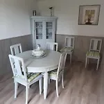 Dom wakacyjny Maison Conviviale Pres De Avec Jardin, 100 M² Charron (Creuse)