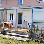 Dom wakacyjny Maison Conviviale Pres De Avec Jardin, 100 M²