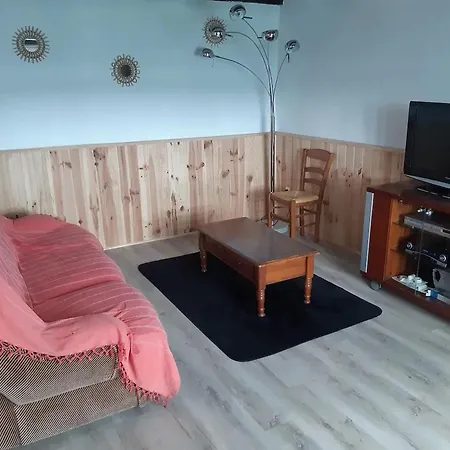 Maison Conviviale Pres De Avec Jardin, 100 M² Semesterbostad Charron (Creuse)