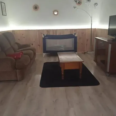 Maison Conviviale Pres De Avec Jardin, 100 M² Ferienhaus *